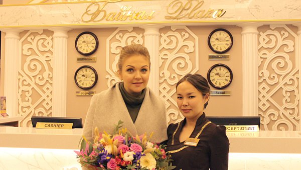 The finalist of the show “People's Artist” Maria Devyatova and her team are visiting the “Baikal Plaza” hotel! 
